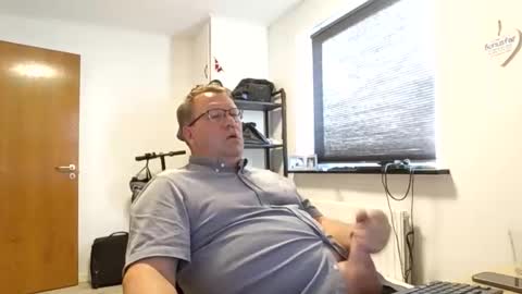 henrikrp1971 online show from 10.02.25