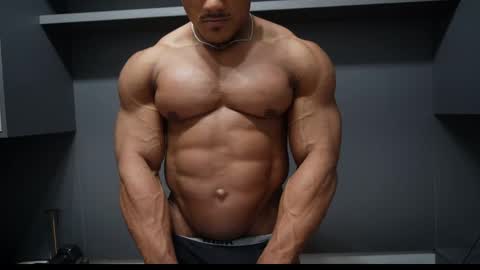 Snapshot of henrimusclee chatting on 03.31.26 Henri online show from 03.31.26