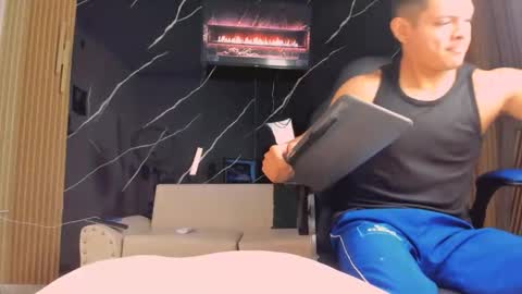 henrydouglas online show from 04.21.26