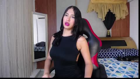 Snapshot of hera_divine chatting on 02.14.26 HERA online show from 02.14.26