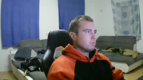 Snapshot of herbstenden chatting on 12.07.24 John Pearl online show from 12.07.24