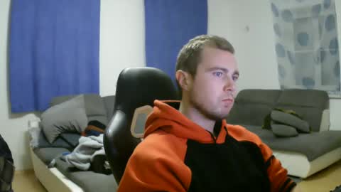 Snapshot of herbstenden chatting on 12.18.24 John Pearl online show from 12.18.24