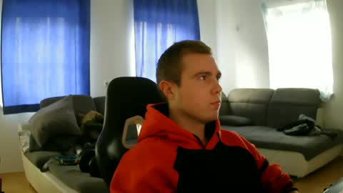 Snapshot of herbstenden chatting on 12.21.24 John Pearl online show from 12.21.24