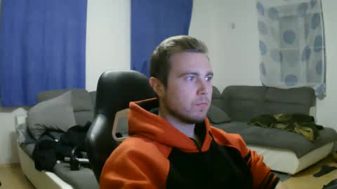 Snapshot of herbstenden chatting on 01.17.25 John Pearl online show from 01.17.25