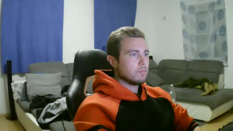 Snapshot of herbstenden chatting on 01.22.25 John Pearl online show from 01.22.25