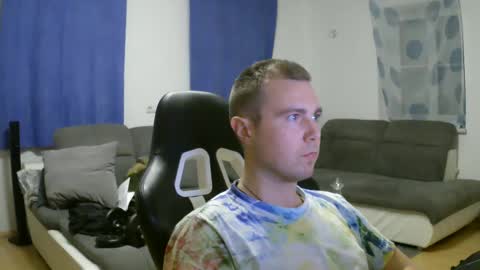 Snapshot of herbstenden chatting on 02.02.25 John Pearl online show from 02.02.25