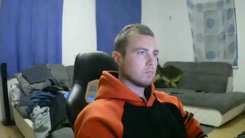 Snapshot of herbstenden chatting on 02.15.25 John Pearl online show from 02.15.25