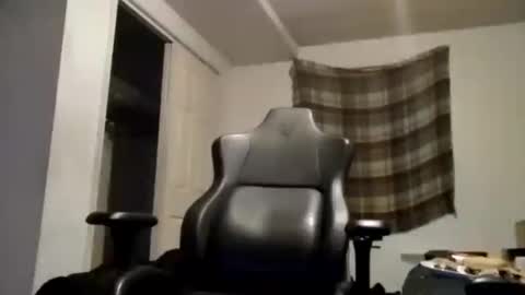 Hereforbootyyyy online show from 02.26.25