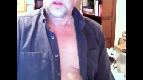 Snapshot of hereford66 chatting on 01.10.25 hereford66 online show from 01.10.25