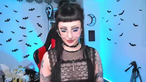 Snapshot of herinfernalmajesty chatting on 02.22.25  Marie  online show from 02.22.25