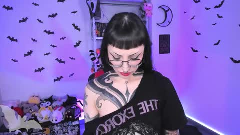 Snapshot of herinfernalmajesty chatting on 10.30.25  Marie  online show from 10.30.25