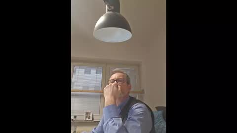 Snapshot of hering76 chatting on 12.22.25 hering76 online show from 12.22.25