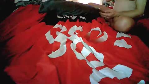 Snapshot of herjourneyxoxo chatting on 02.01.25 HerJourneyXoXo online show from 02.01.25