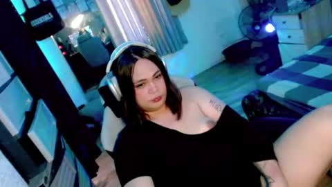 Snapshot of hermaphrodite199x chatting on 05.04.26 hermaphrodite199x online show from 05.04.26
