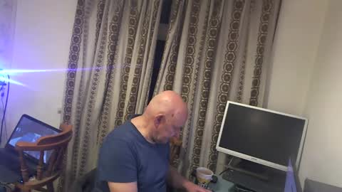 Snapshot of hermeneutika chatting on 01.08.25 mature online show from 01.08.25