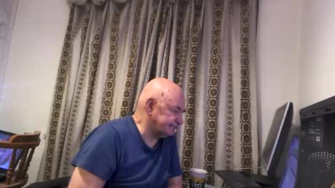 Snapshot of hermeneutika chatting on 01.14.25 mature online show from 01.14.25
