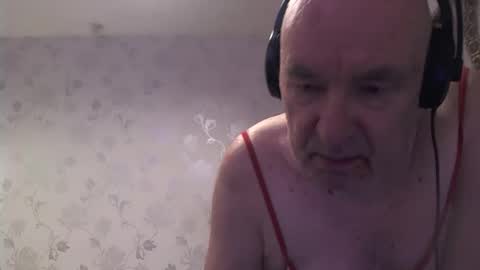 Snapshot of hermeneutika chatting on 10.07.25 mature online show from 10.07.25