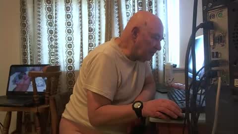 mature online show from 12.02.25
