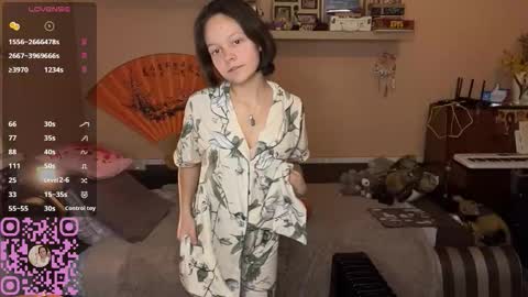 Snapshot of herminaabedi chatting on 01.11.26 Hermina online show from 01.11.26