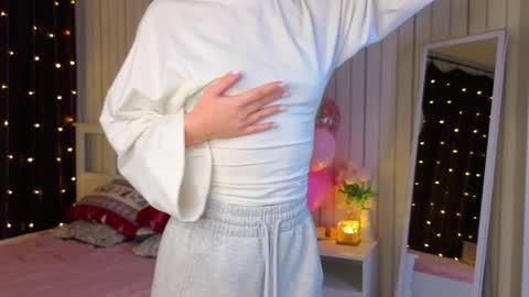 Nicole online show from 04.07.26