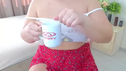 Snapshot of heroine_of_your_life chatting on 03.17.26 Maryana online show from 03.17.26