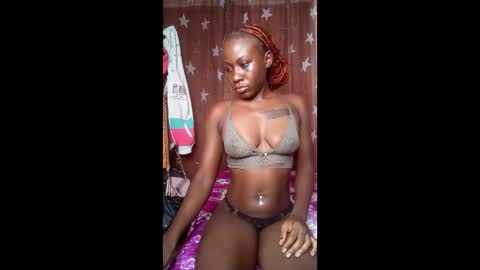 Snapshot of herslatt chatting on 12.23.25 herslatt online show from 12.23.25