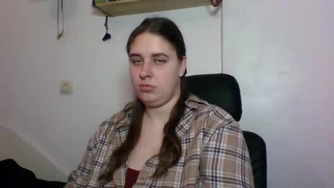 hess_luna_ online show from 10.08.25