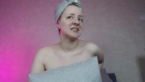 Snapshot of hesssa chatting on 11.09.25 Hesssa Prime time The broadcasts start at 3am and 3 pm London time online show from 11.09.25