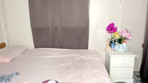 Snapshot of hestia_lovexx chatting on 09.15.25 Hestia Make me In love with you online show from 09.15.25