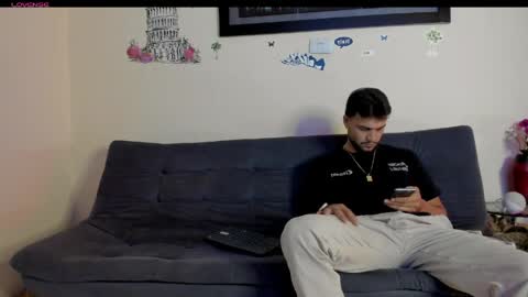 Snapshot of heteros_curious_ chatting on 04.02.26 yeis online show from 04.02.26