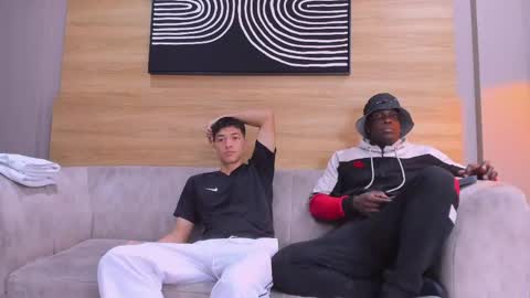 heteros men online show from 04.23.26