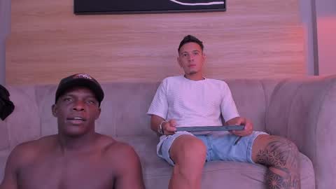 heteros men online show from 05.05.26