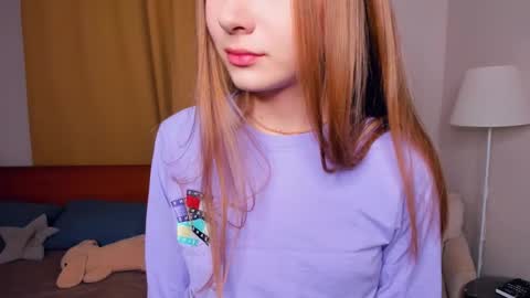 Snapshot of hettiereimel chatting on 11.28.25 Linda online show from 11.28.25