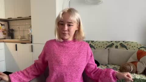 Snapshot of hey__lucy chatting on 06.21.26 Lucy Nip slip shady online show from 06.21.26