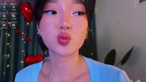 Snapshot of hey_herbal chatting on 02.18.25 Audrey online show from 02.18.25