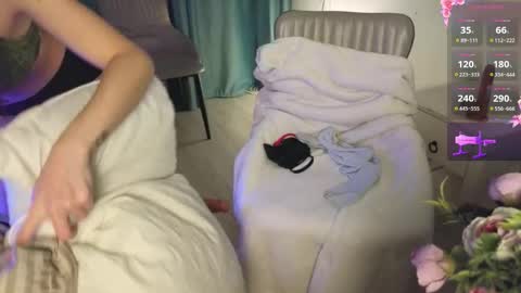 Snapshot of hey_herbal chatting on 03.05.26 Audrey online show from 03.05.26