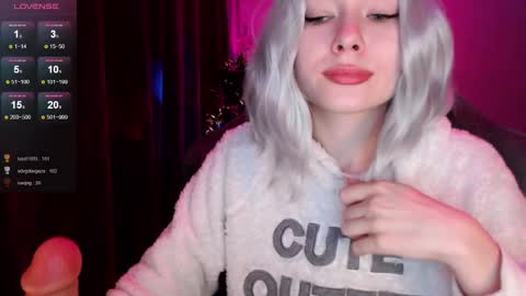 Snapshot of hey_nora_ chatting on 12.26.24 Nora online show from 12.26.24