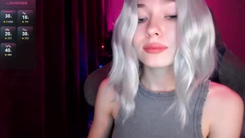 Snapshot of hey_nora_ chatting on 12.27.24 Nora online show from 12.27.24