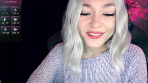 Snapshot of hey_nora_ chatting on 11.18.25 Nora online show from 11.18.25