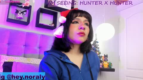 Snapshot of hey_noraly chatting on 12.23.24 Noraly online show from 12.23.24