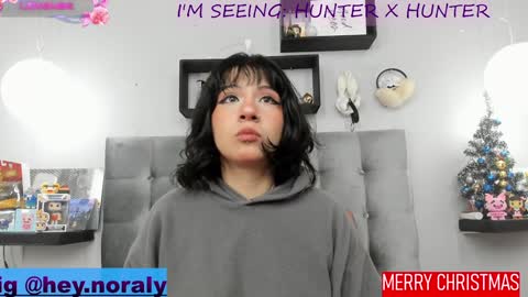 Snapshot of hey_noraly chatting on 12.28.24 Noraly online show from 12.28.24