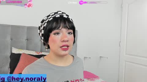 Snapshot of hey_noraly chatting on 01.22.25 Noraly online show from 01.22.25