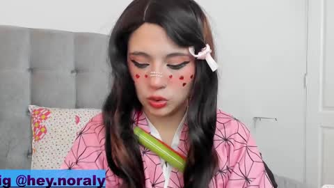 Snapshot of hey_noraly chatting on 02.14.25 Noraly online show from 02.14.25