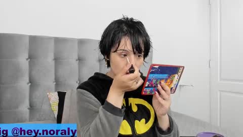 Snapshot of hey_noraly chatting on 02.23.25 Noraly online show from 02.23.25