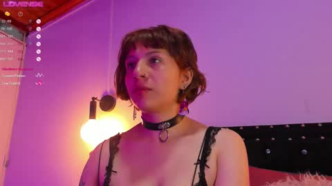 Snapshot of hey_noraly chatting on 09.15.25 Noraly online show from 09.15.25