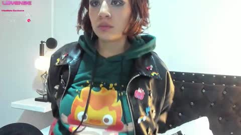 Snapshot of hey_noraly chatting on 10.10.25 Noraly online show from 10.10.25