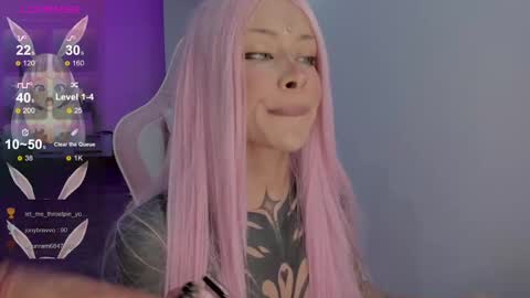 Snapshot of heybambino_ chatting on 01.13.25 Bambi.....Help me get 100 likes in the satisfaction bar. online show from 01.13.25