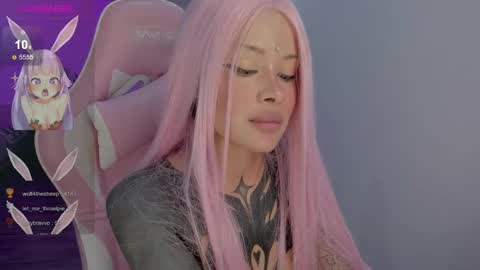 Snapshot of heybambino_ chatting on 01.13.25 Bambi.....Help me get 100 likes in the satisfaction bar. online show from 01.13.25