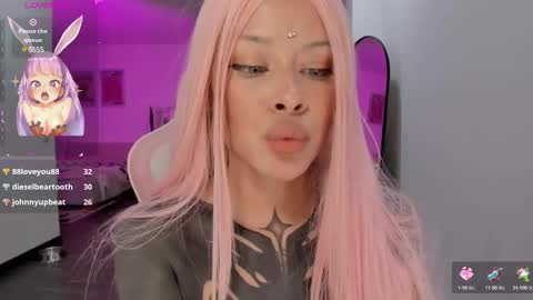 Snapshot of heybambino_ chatting on 01.25.25 Bambi.....Help me get 100 likes in the satisfaction bar. online show from 01.25.25