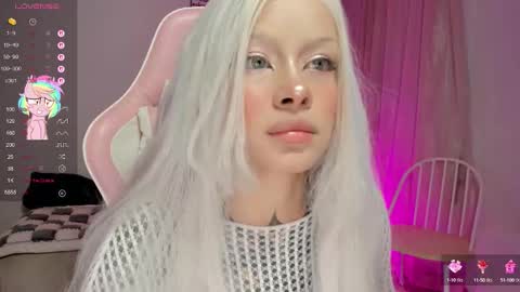 Snapshot of heybambino_ chatting on 09.28.25 Bambi.....Help me get 100 likes in the satisfaction bar. online show from 09.28.25